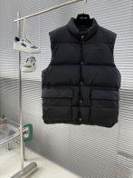 プラダ n級 高再現度ダウンベスト 品質管理徹底 冬の定番モデル 高級感漂う仕上げ 防寒力優秀 シンプルデザイン