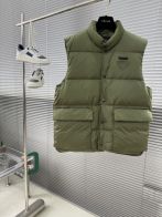 プラダ コピー 高再現度ダウンベスト 高級感仕上げ 冬の定番 防寒力優秀 シンプルデザイン 上質感モデル