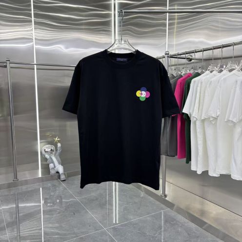 ルイ・ヴィトン Tシャツ 格安 2026新作 高再現度 通気 快適な着心地 シンプルデザイン 上質感 丁寧な縫製 高品質 精密ディテール