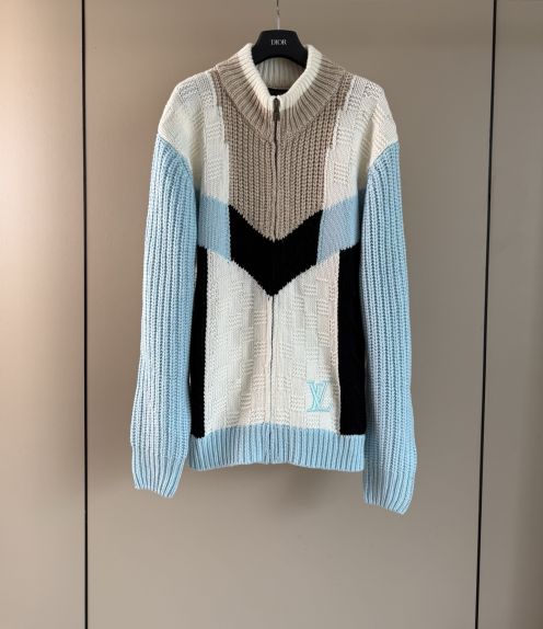 ルイ・ヴィトン ニットカーディガン 激安 2026新作 高再現度 上質感 快適な着心地 肌触り良好 丁寧な縫製 高品質 精密ディテール