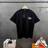 ルイ・ヴィトン Tシャツ スーパーコピー 2026新作 高再現度 シンプルデザイン 快適な着心地 高品質 丁寧な縫製 通気 良い肌触り 上質感