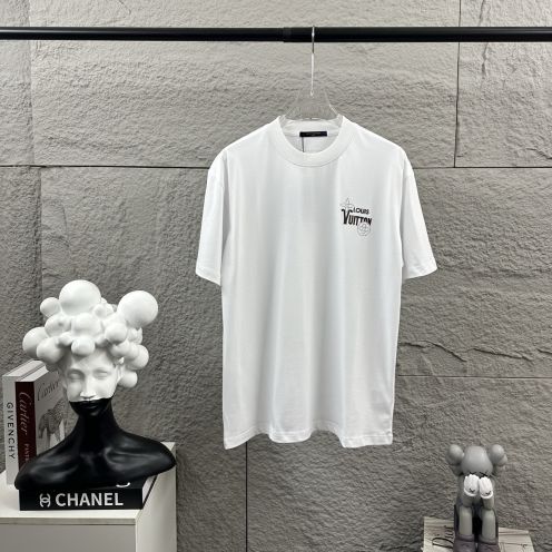 ルイヴィトン 2026新作 半袖Tシャツ 優良サイト 高再現度 高級レベル仕様 精密ディテール 品質管理徹底 安心の日本倉庫 追跡可能 通気 男女兼用