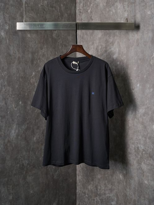 セリーヌ ワンポイント刺繍Tシャツ 2026新作 激安 男女兼用 夏服 通気 肌触り良好 快適な着心地 シンプルデザイン リピーター多数