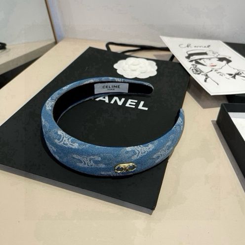 セリーヌ トリオンフデニムカチューシャ 2026新作 ブランド コピー 高再現度 精密ディテール 上質感仕上げ 人気アクセサリー 数量限定入荷