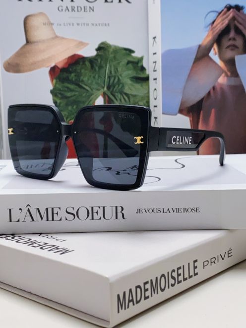 セリーヌ トリオンフビッグフレームサングラス 2026新作 格安 高評価 リピーター多数 精密ディテール 上質感仕上げ 安心の日本倉庫