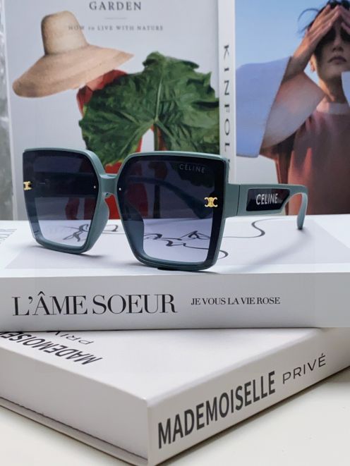 セリーヌ トリオンフファッションサングラス 2026新作 本物級コピー 高評価 圧倒的な再現度 精密ディテール 高級感仕上げ 安心サイト