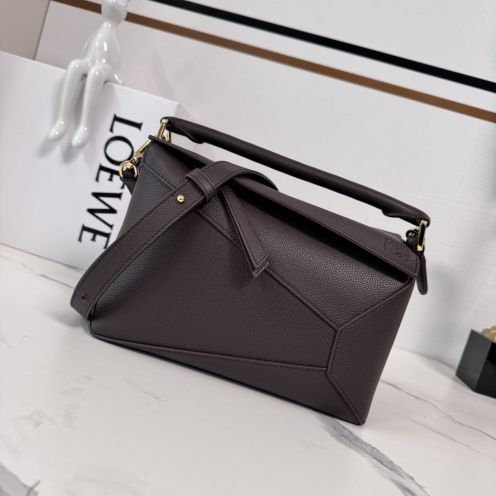 ロエベ Puzzle ハンドバッグ 2026新作 スーパーコピー 高評価レビュー多数 高再現度レザー仕上げ 精密ディテール 安心サイト 日本倉庫発送保証