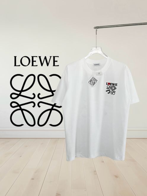 2026新作 ロエベ ILOVEアナグラムTシャツ 芸能人愛用 高評価 通気 男女兼用 夏服 快適な着心地 シンプルデザイン 精密刺繍 人気モデル