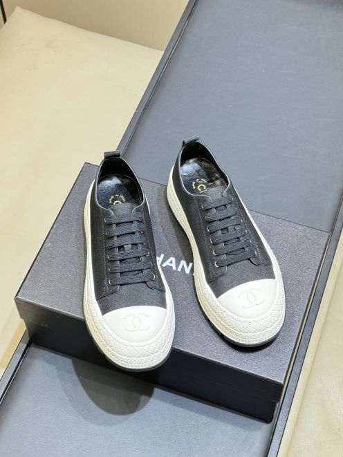 シャネル 2026新作 レディースキャンバススニーカー 精密ディテール 丁寧な縫製 高品質仕上げ 安心サイト 選ばれる理由あり 激安屋口コミ カジュアルシューズ