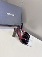 シャネル 2026新作 レディースバックストラップパンプス エナメルデザイン 高級感仕上げ 精密ディテール 安心サイト 激安屋口コミ エレガントヒール