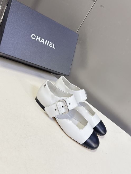 シャネル レディースメリージェーンシューズ 2026新作 格安 高級感仕上げ 精密ディテール 上質素材再現 安心日本倉庫発送 追跡可能配送 リピーター多数