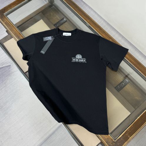 ストーンアイランド メンズTシャツ ブラック ロゴ刺繍 2026新作 n級 半袖Tシャツ 通気 快適な着心地 シンプルカジュアル 日本倉庫発送 即納