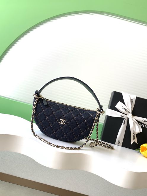 シャネル スーパーコピー デニムチェーンショルダーバッグ キルティングデザイン エレガントスタイル 定番