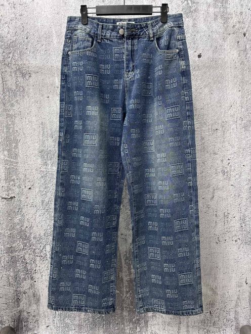 ミュウミュウ 本物級コピー ロゴ総柄デニムパンツ ワイドシルエット 高級レベル仕様