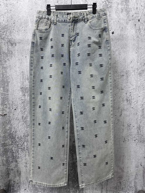 シャネル スーパーコピー ロゴ総柄デニムパンツ ワイドストレートシルエット 口コミ多数
