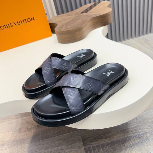 ルイヴィトン ブランド コピー クロスストラップサンダル モノグラム型押し 高品質