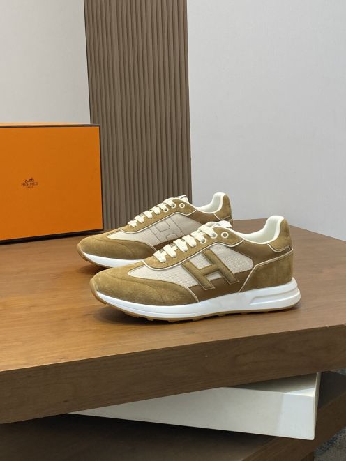 エルメス ハイブランド レザースニーカー Hロゴ キャメルカラー 上質仕上げ