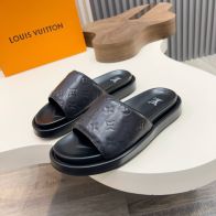 ルイヴィトン 格安 モノグラムスライドサンダル ブラックレザー 丁寧な縫製