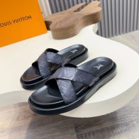 ルイヴィトン ブランド コピー クロスストラップサンダル モノグラム型押し 高品質