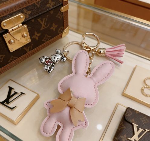 ルイヴィトン ハイブランド バッグチャーム ラビットモチーフ タッセル付き 安心サイト
