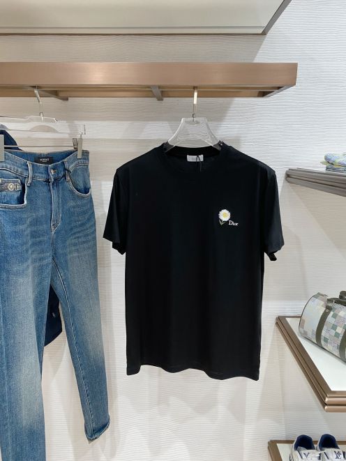 ディオール スーパーコピー 半袖Tシャツ フラワー刺繍ロゴデザイン シンプルデザイン 高再現度