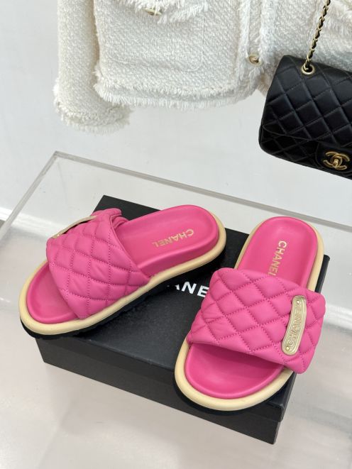 シャネル n級 サンダル キルティングデザイン フラットソール仕様 上質感 高品質