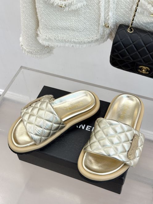 シャネル スーパーコピー サンダル キルティングデザイン フラットソール仕様 高級レベル仕様 高評価