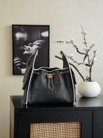 シャネル スーパーコピー トートバッグ チェーン装飾 編み込みデザイン 高級感仕上げ 定番