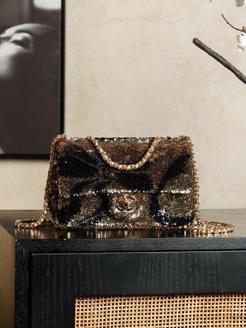 シャネル 本物級コピー スパンコールチェーンショルダーバッグ ゴールドデザイン フラップ仕様 正確な刻印