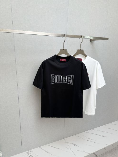 グッチ ブランド コピー ロゴ刺繍Tシャツ ミニマルデザイン 快適な着心地 新作
