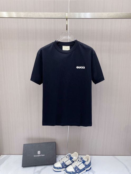 グッチ スーパーコピー Tシャツ ミニロゴプリント クルーネックシンプル設計 快適な着心地 高評価モデル