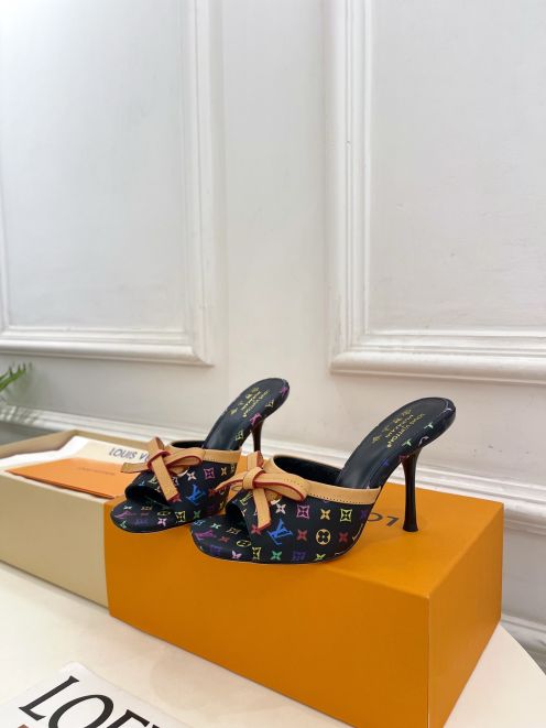 ルイヴィトン 格安 ミュールサンダル マルチカラーモノグラム ブラック基調 エレガント設計 安心サイト
