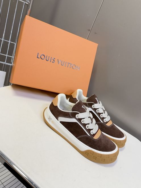 ルイヴィトン 格安 スエードスニーカー クラシック配色 落ち着きスタイル 口コミ多数