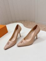 ルイヴィトン 格安 パンプス ポインテッドトゥ エナメル切替 上品シルエット 新作