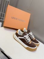 ルイヴィトン 格安 スエードスニーカー クラシック配色 落ち着きスタイル 口コミ多数