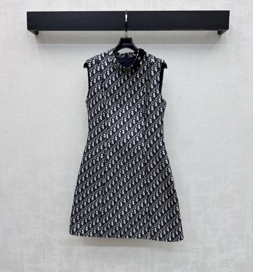 ディオール ハイブランド ノースリーブワンピース 総柄ロゴデザイン フレアシルエット 精密ディテール