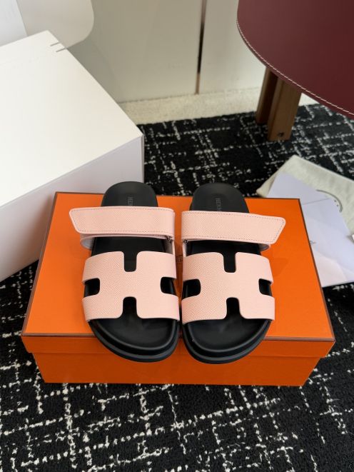 エルメス ハイブランド サンダル Hモチーフデザイン 上品カラー レザー仕様 激安