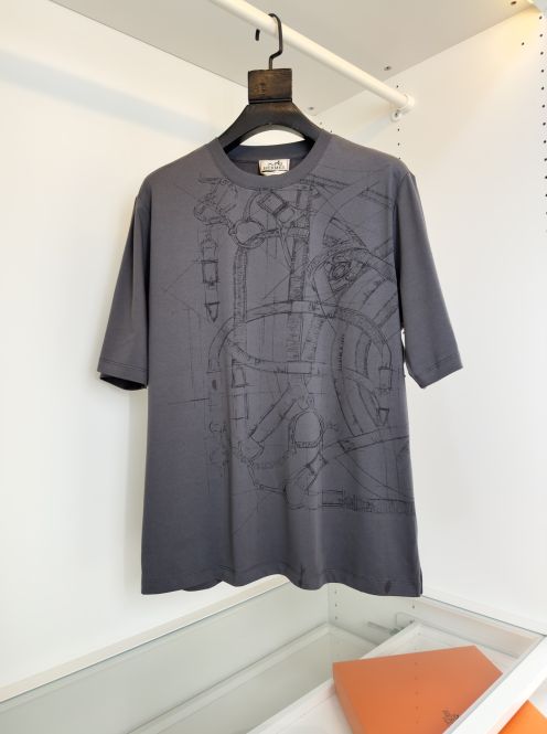 エルメス ブランド コピー 半袖Tシャツ アートグラフィックデザイン 落ち着きカラー 高評価