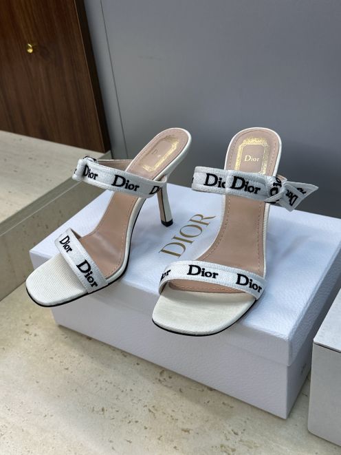 ディオール ブランド コピー ロゴストラップヒールサンダル スティレットデザイン 定番