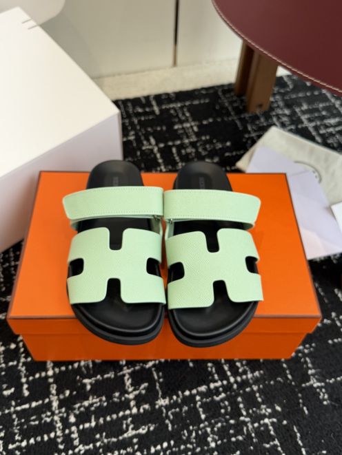エルメス 本物級コピー サンダル Hモチーフデザイン ミントカラー レザー仕様 口コミ多数