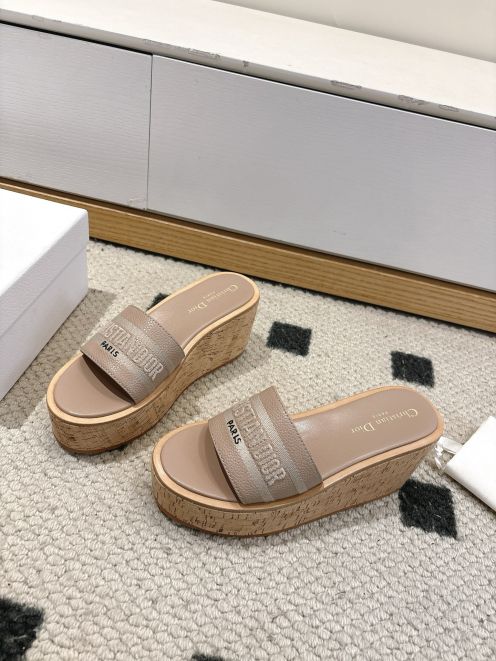 ディオール 格安 ロゴストラップウェッジサンダル コルクヒール仕様 安心サイト