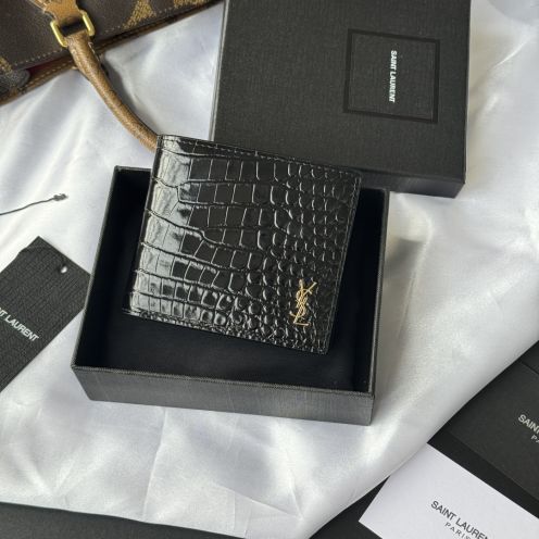 サンローラン スーパーコピー 二つ折りウォレット クロコ型押しレザー コンパクト設計 長年の実績