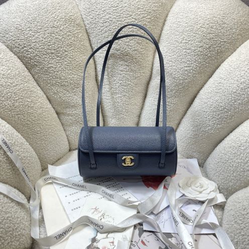 シャネル スーパーコピー ショルダーバッグ フラップデザイン ゴールドココマーク コンパクト仕様 安心サイト