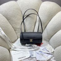 シャネル 格安 ショルダーバッグ フラップデザイン ゴールドココマーク コンパクト仕様 満足度高い