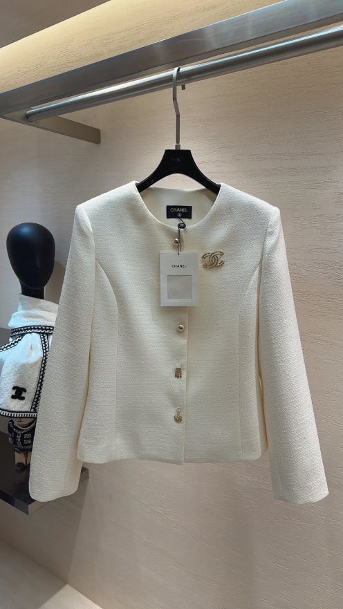 シャネル ハイブランド ノーカラージャケット シンプルエレガントデザイン ショート丈 圧倒的な再現度