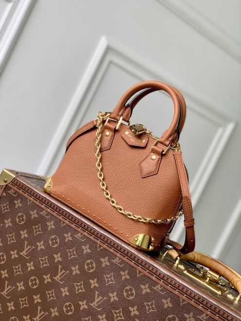 ルイヴィトン スーパーコピー レザーミニハンドバッグ チェーン装飾 2WAYショルダー 上質感