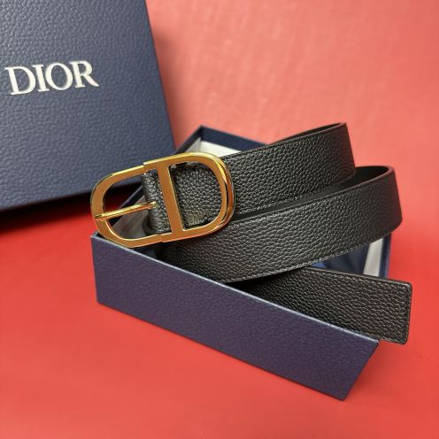 ディオール n級 CDロゴバックルレザーベルト シボ革仕上げ 上質感