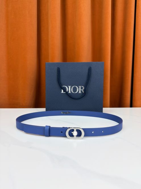 ディオール 本物級コピー CDロゴスリムレザーベルト ブルーカラー仕様 精密ディテール