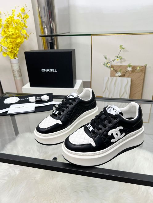 シャネル ブランド コピー 厚底スニーカー キルティング切替デザイン 実店舗運営