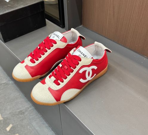 シャネル 本物級コピー ローカットスニーカー レッド配色クラシックデザイン 口コミ多数